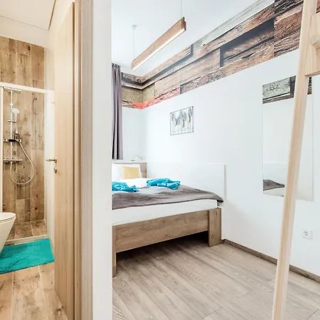 Elemental Retreats - Wood & Water Apartament Budapeszt