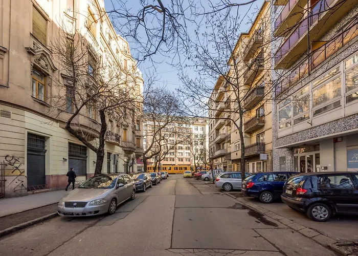 Elemental Retreats - Wood & Water * Budapest