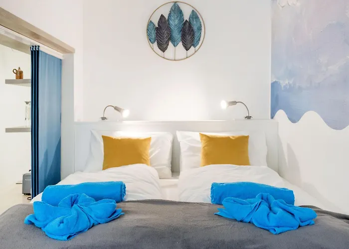 Elemental Retreats - Wood & Water Budapest