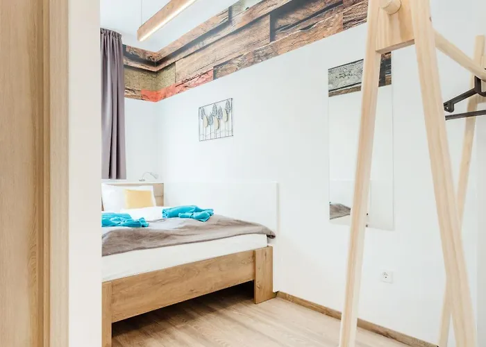 Elemental Retreats - Wood & Water * Budapest