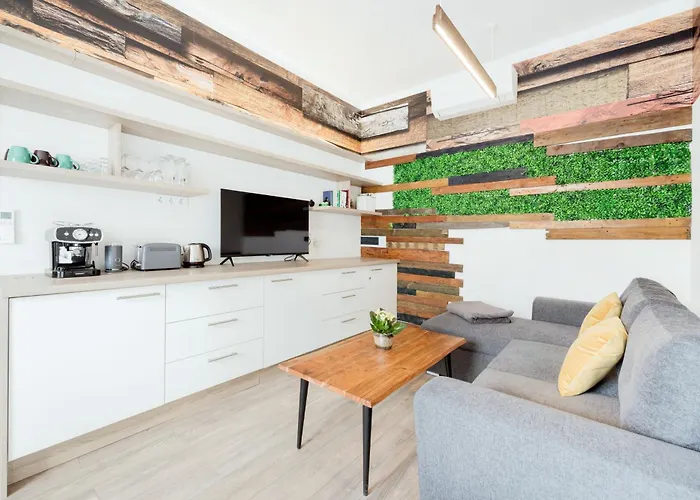 Elemental Retreats - Wood & Water * Budapest