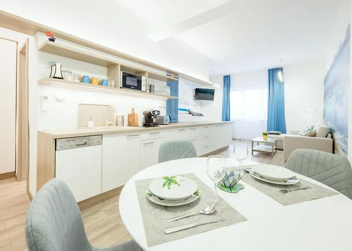 Elemental Retreats - Wood & Water Budapest