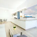 Apartment Elemental Retreats - Wood & Water *