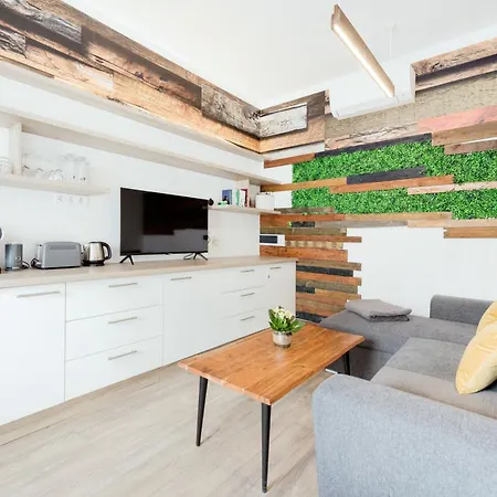 Elemental Retreats - Wood & Water * Budapest